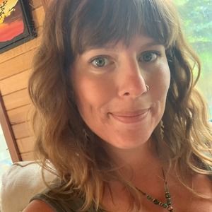 Meet your Posher, Hillary ann